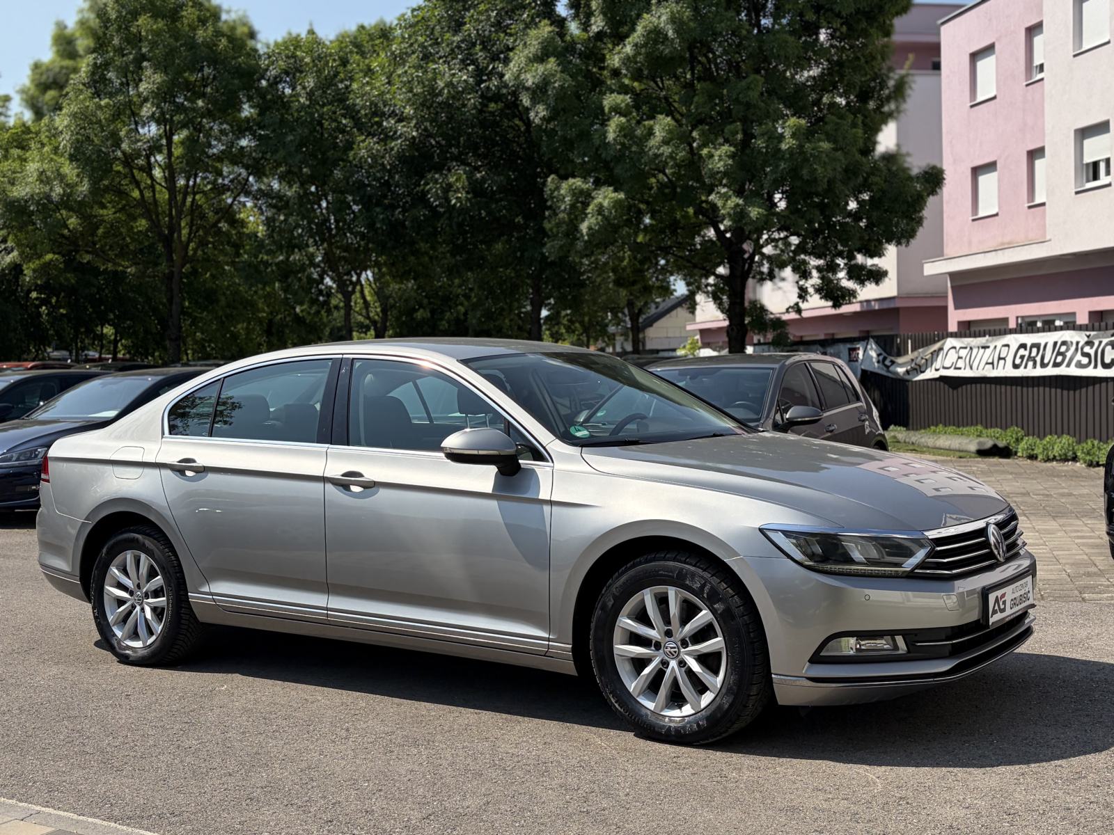 VW Passat 2,0 TDI DSG *Automatik* *1.vlasnik* *Nove gume* *Jamstvo*, fotografija 12