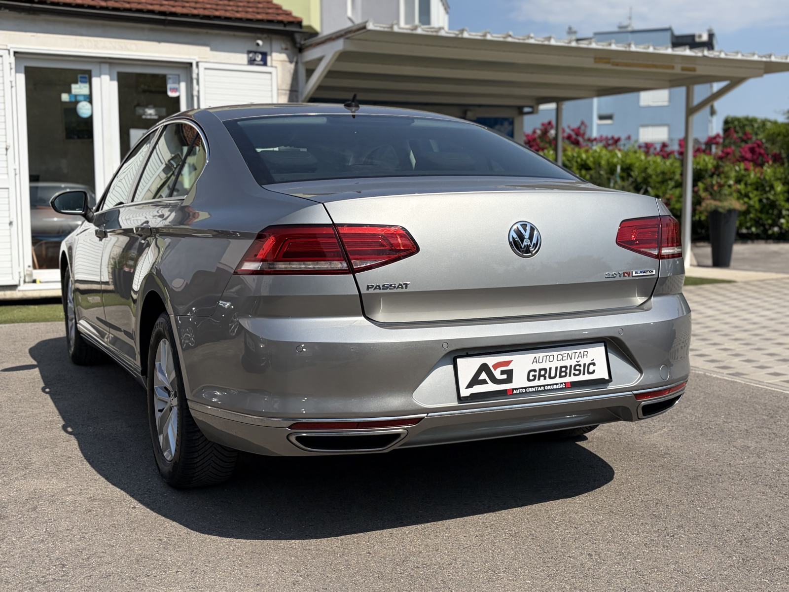 VW Passat 2,0 TDI DSG *Automatik* *1.vlasnik* *Nove gume* *Jamstvo*, fotografija 7