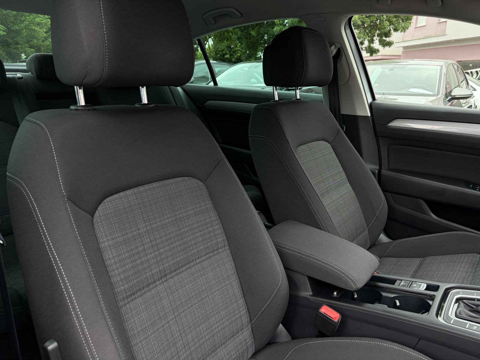 VW Passat 2,0 TDI DSG *Automatik* *Top stanje!* *Nove gume* *Jamstvo*, fotografija 20