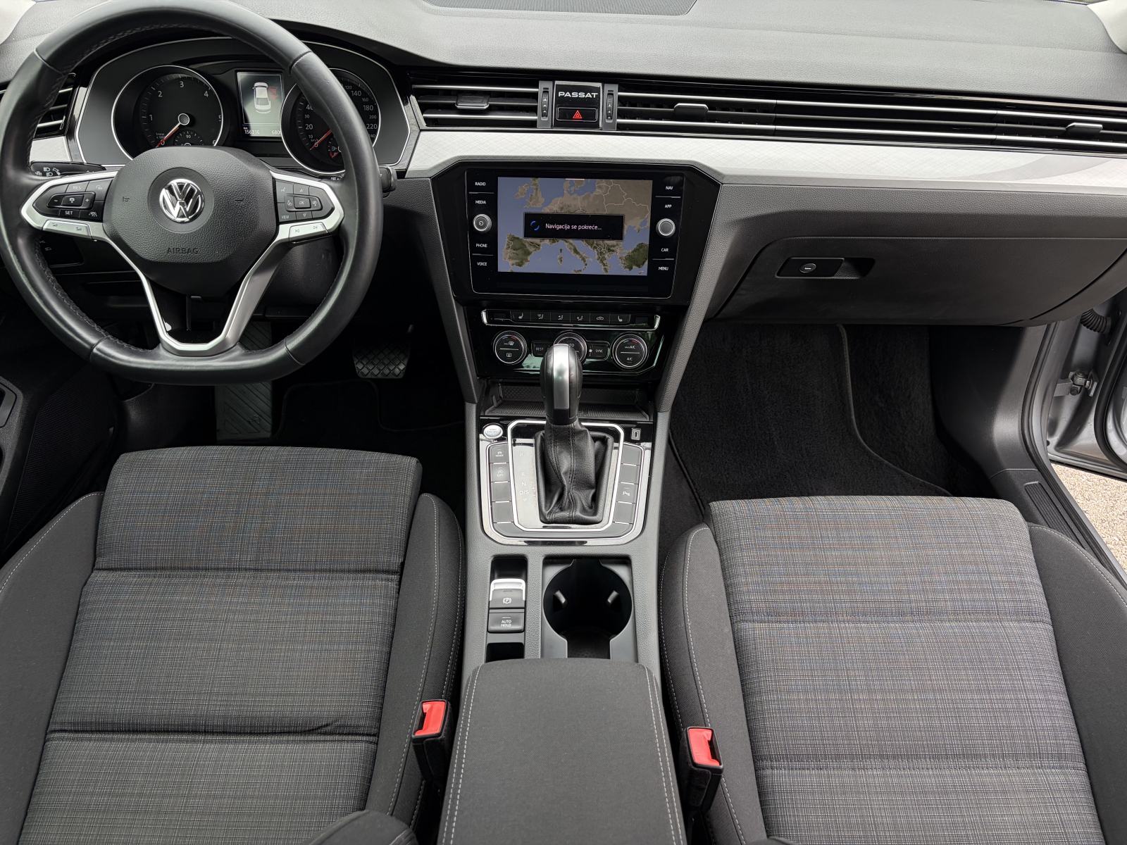 VW Passat 2,0 TDI DSG *Automatik* *Top stanje!* *Nove gume* *Jamstvo*, fotografija 17