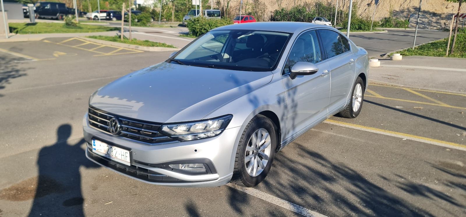 VW Passat 2,0 TDI DSG Business, 2020., 197.500 km, fotografija 4