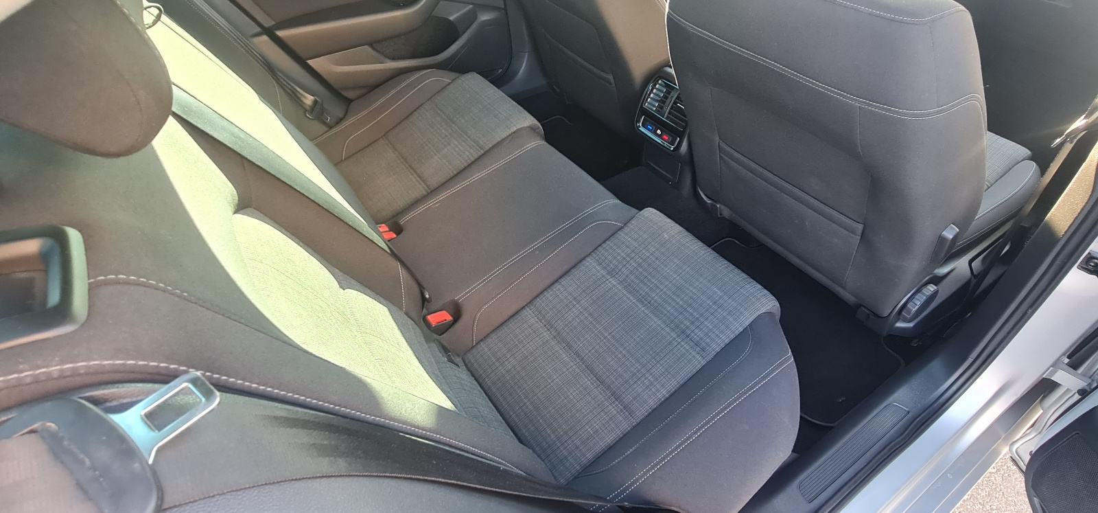 VW Passat 2,0 TDI DSG Business, 2020., 197.500 km, fotografija 10