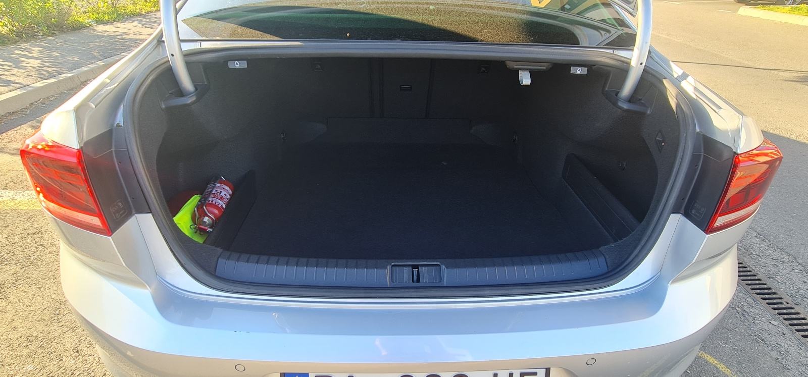 VW Passat 2,0 TDI DSG Business, 2020., 197.500 km, fotografija 11