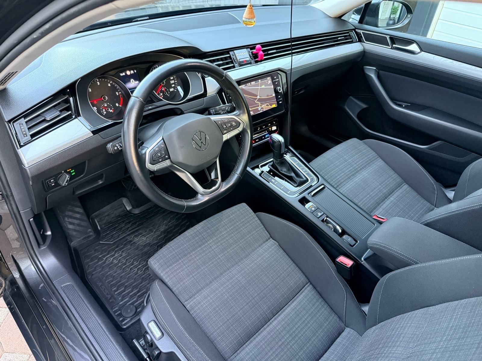 VW Passat 2,0 tdi DSG Business 2021., fotografija 10