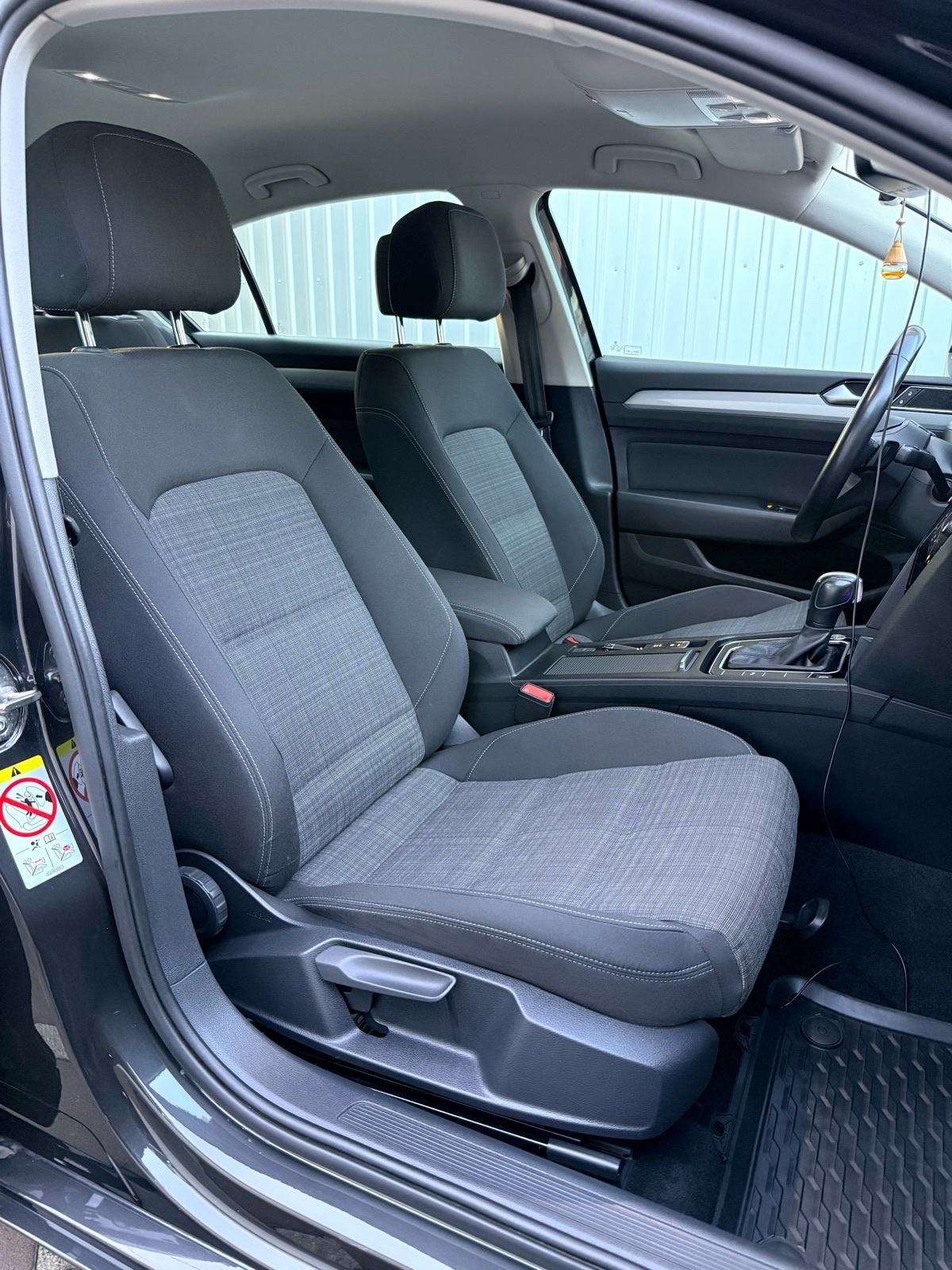 VW Passat 2,0 tdi DSG Business 2021., fotografija 6
