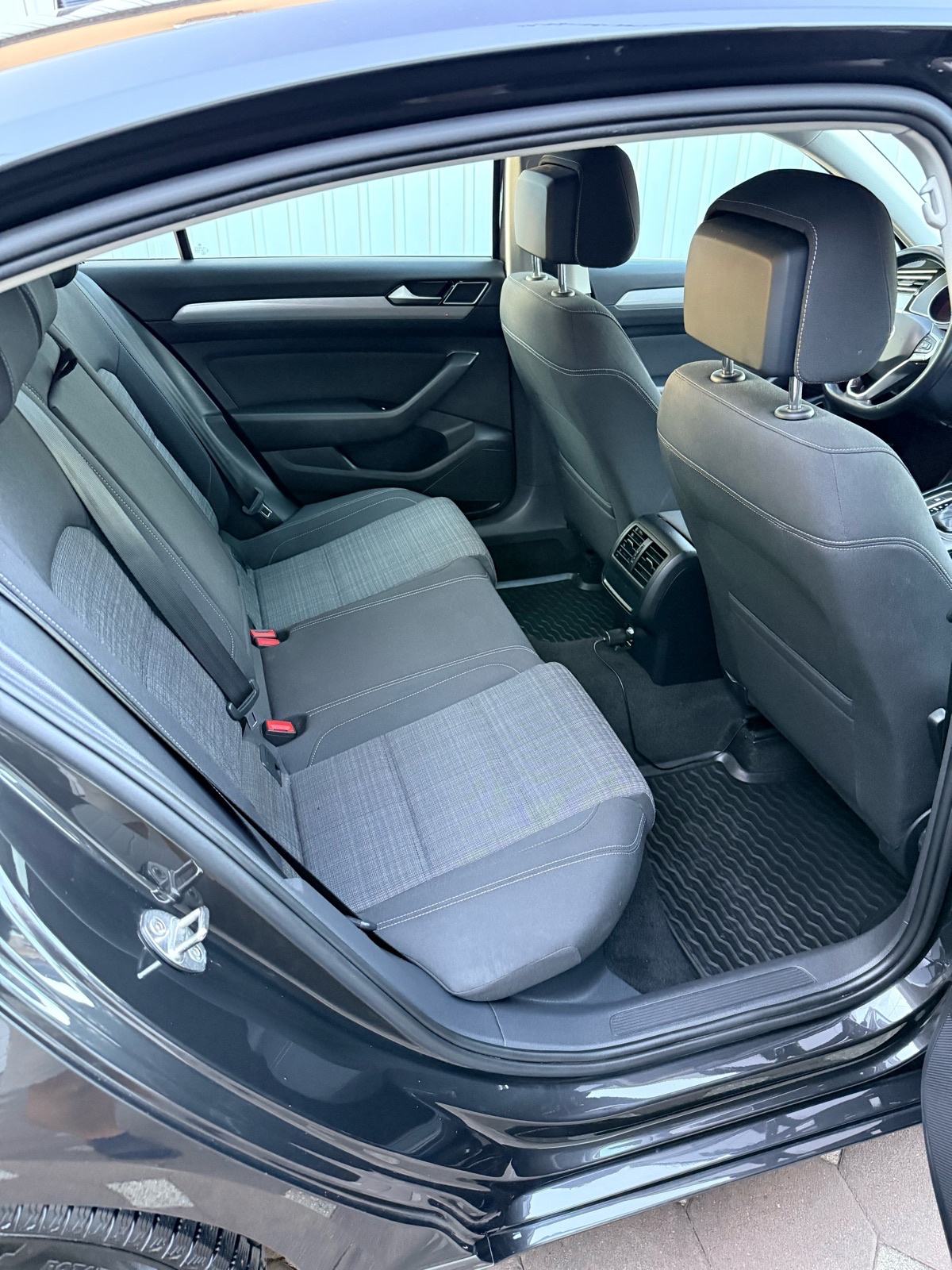 VW Passat 2,0 tdi DSG Business 2021., fotografija 7