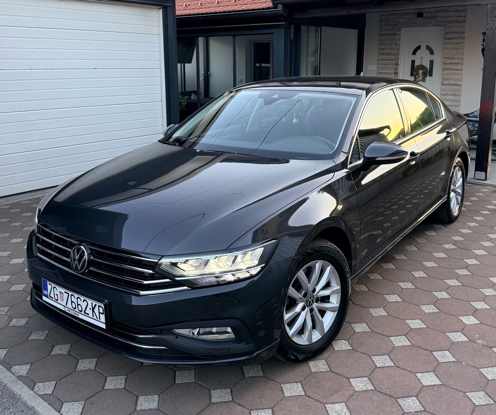 VW Passat 2,0 tdi DSG Business 2021., fotografija 3
