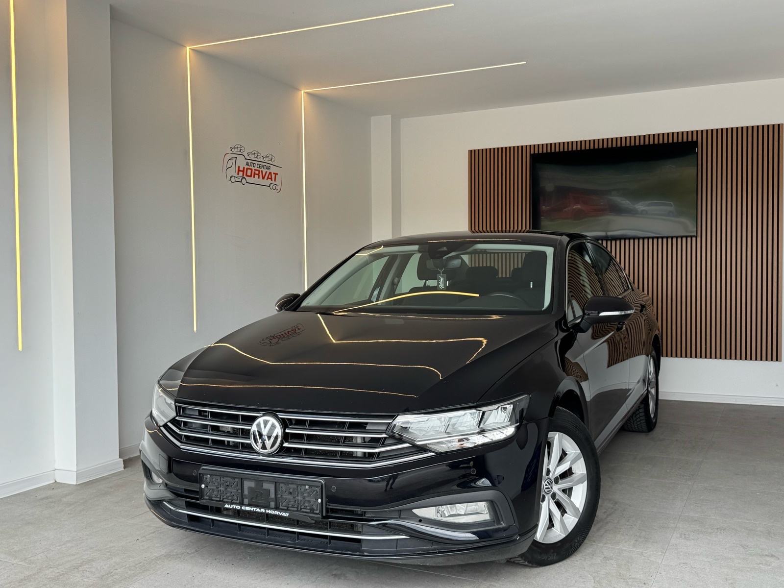 VW Passat 2,0 TDI DSG Bussines 2020.; 128 tkm; HR-auto- nije uvoz;, fotografija 1