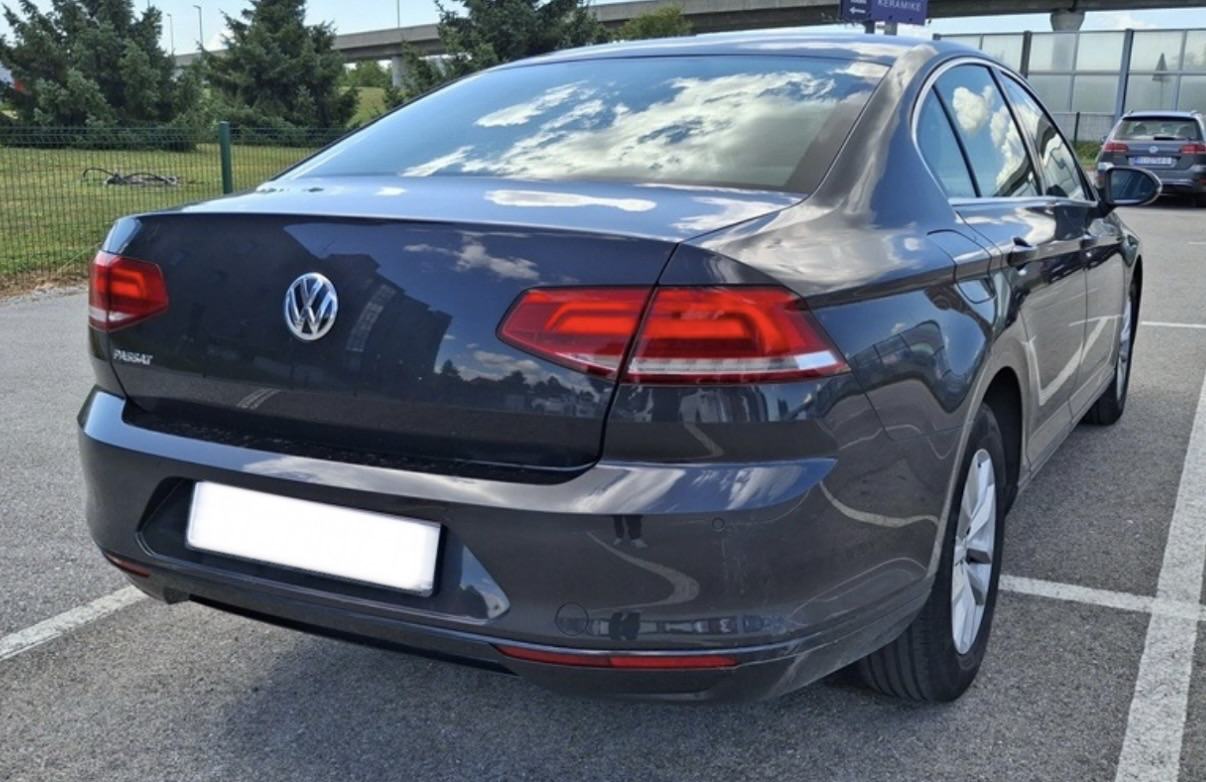 VW Passat 2,0 TDI DSG,COMFORTLINE,PDC,ACC,HR AUTO,PDV,JAMSTVO!, fotografija 3