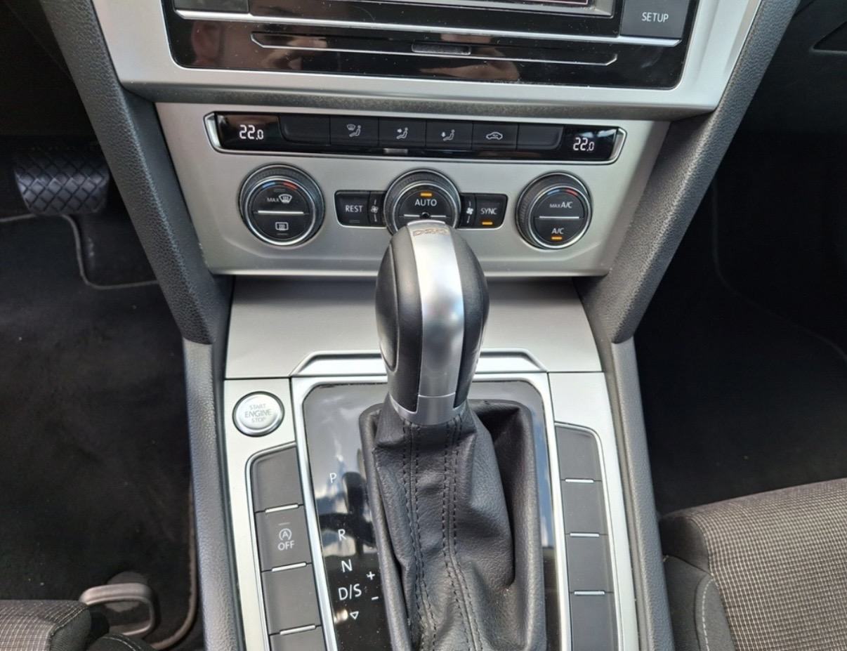 VW Passat 2,0 TDI DSG,COMFORTLINE,PDC,ACC,HR AUTO,PDV,JAMSTVO!, fotografija 6