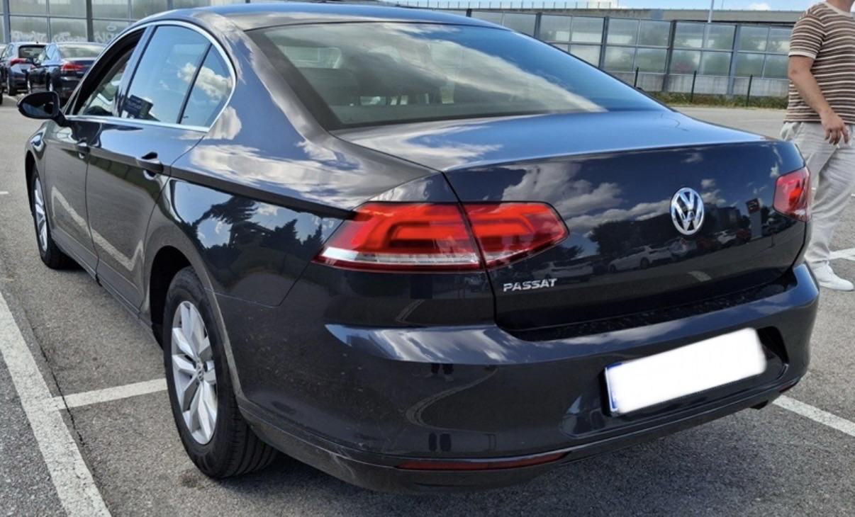 VW Passat 2,0 TDI DSG,COMFORTLINE,PDC,ACC,HR AUTO,PDV,JAMSTVO!, fotografija 4