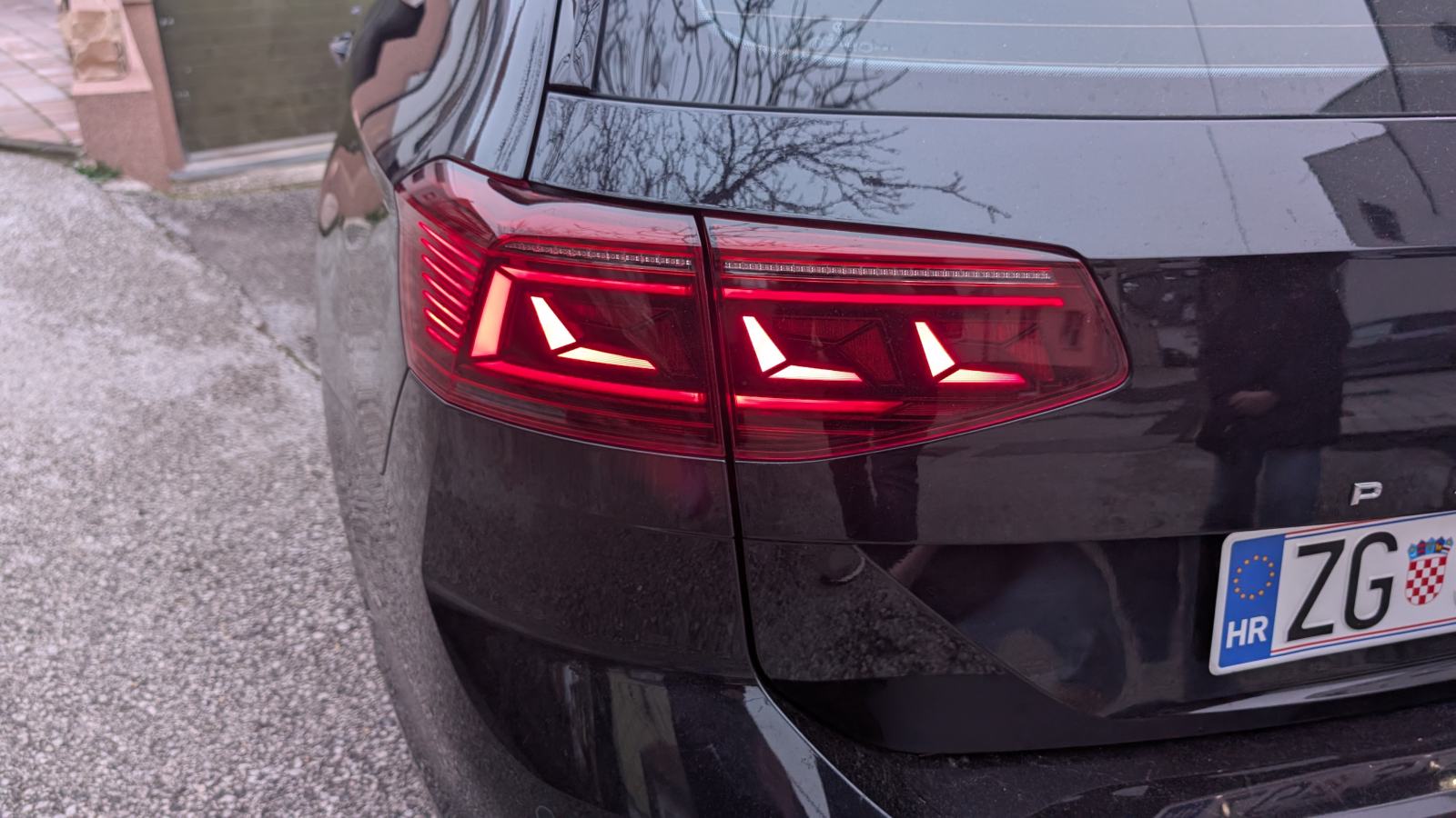 VW Passat 2,0 TDI DSG - Servisiran i registriran, fotografija 5