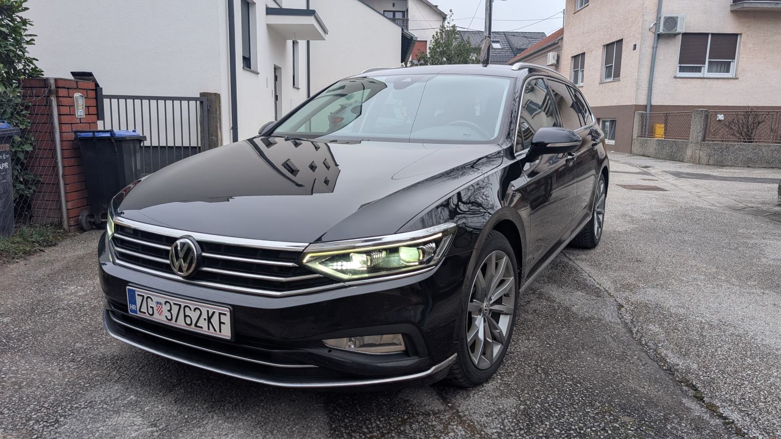 VW Passat 2,0 TDI DSG - Servisiran i registriran, fotografija 1