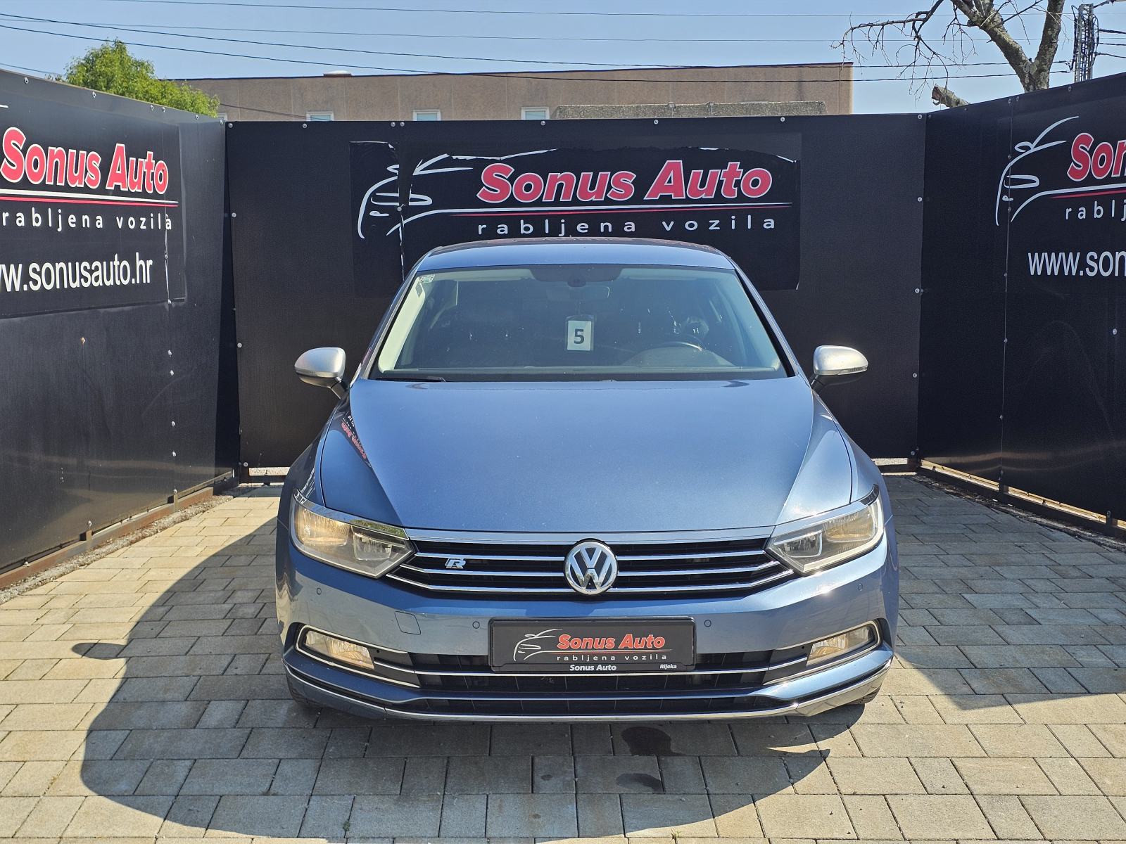 VW Passat 2,0 TDI DSG, Highline, REG. 06/2027., pogled izvana - slika 2