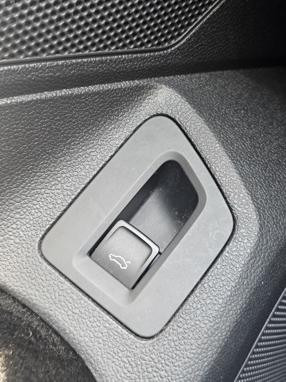 VW Passat 2,0 TDI DSG, Highline, REG. 06/2027., fotografija 14