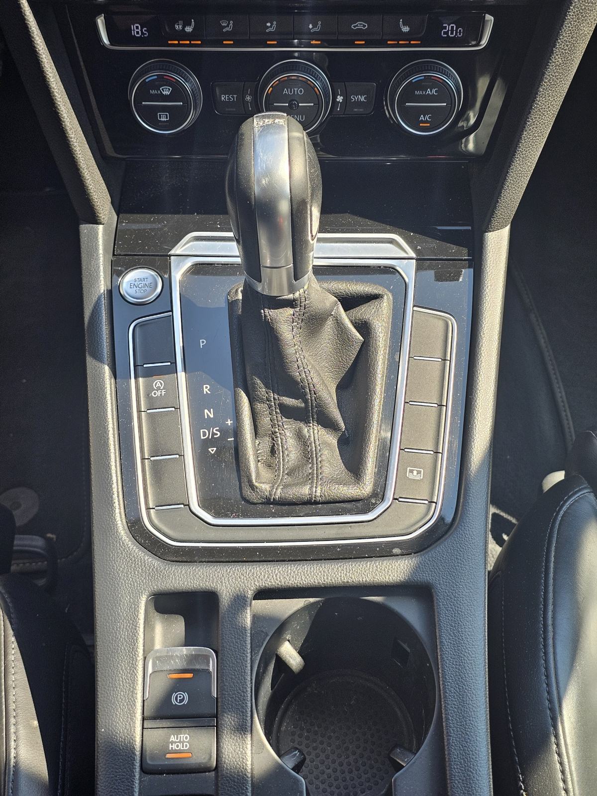 VW Passat 2,0 TDI DSG, Highline, REG. 06/2027., fotografija 16