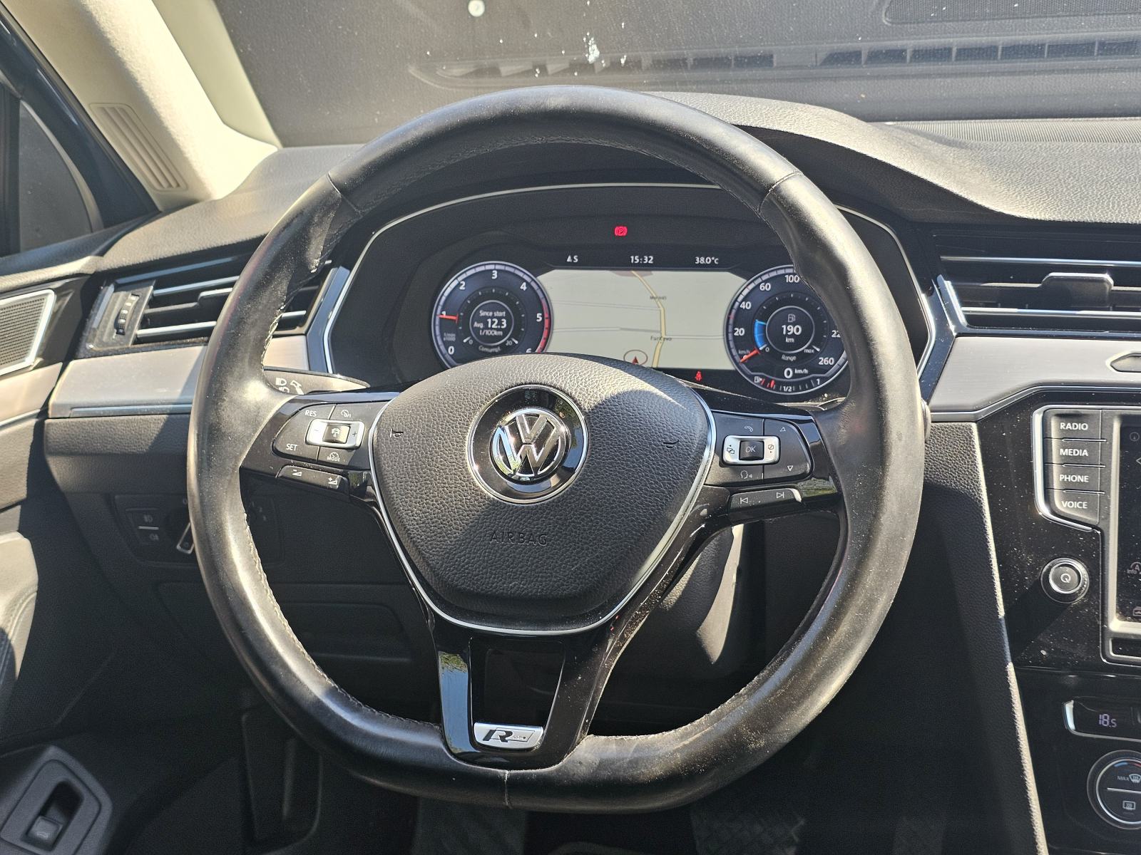 VW Passat 2,0 TDI DSG, Highline, REG. 06/2027., fotografija 9
