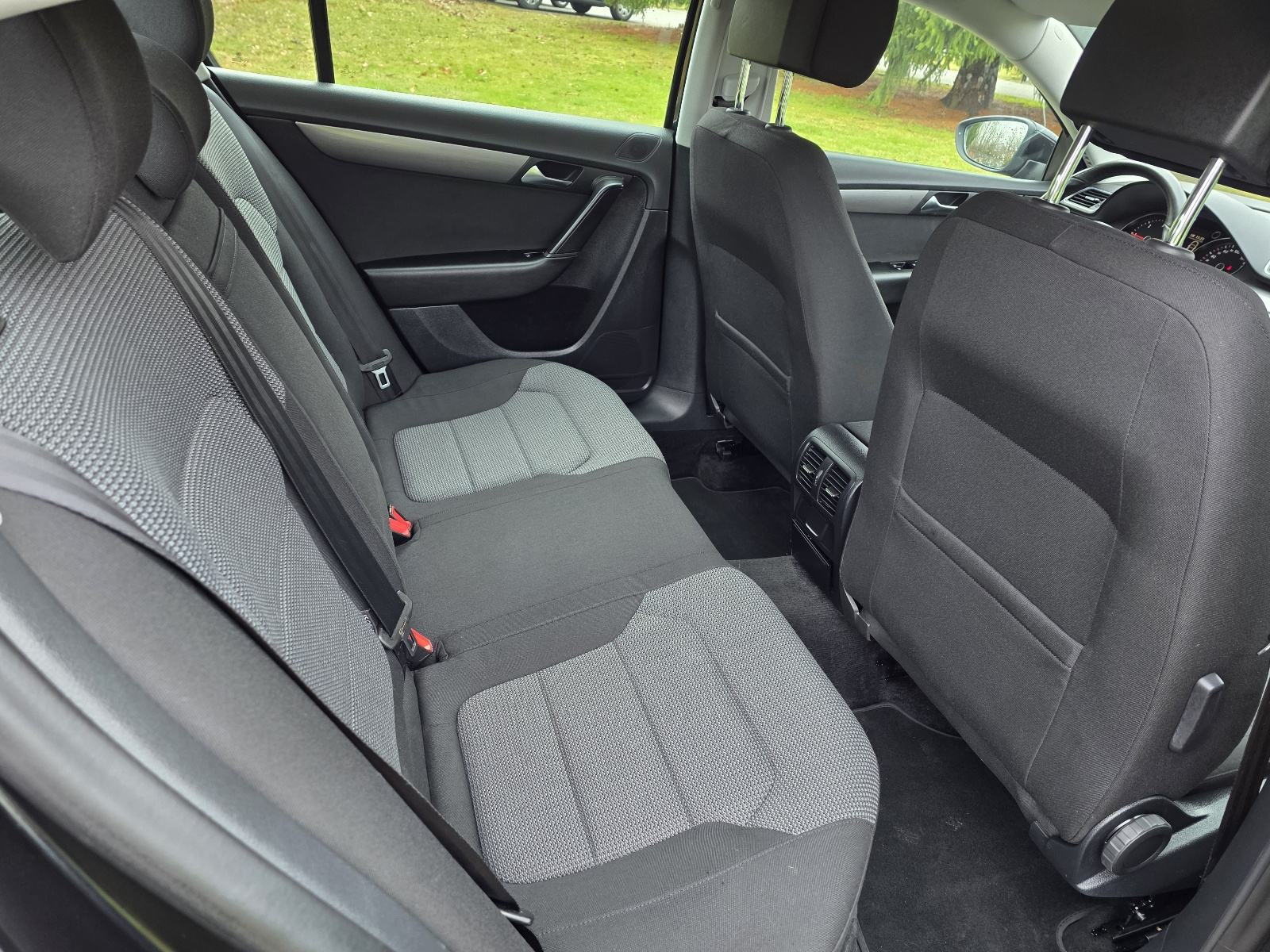 VW Passat 2,0 TDI DSG,NAVI,2XPDC JAMSTVO VELIKI SERVIS NAPRAVLJEN, fotografija 10