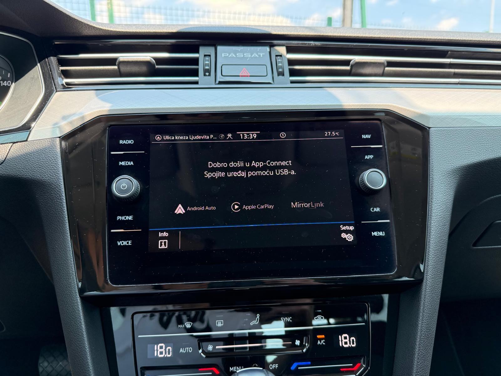 VW Passat 2,0 TDI DSG °NAVI°KAMERA°ADAPTIVNI TEMP.°LEASING BEZ UČEŠĆA°, fotografija 17