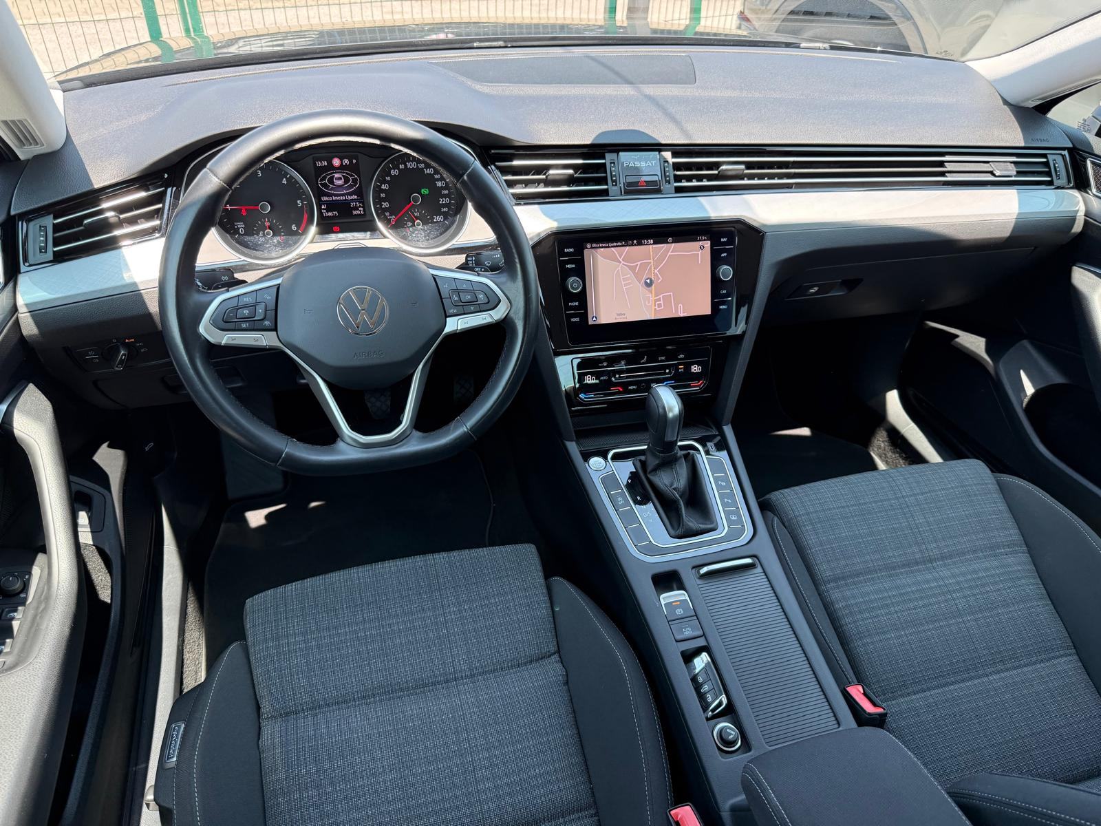 VW Passat 2,0 TDI DSG °NAVI°KAMERA°ADAPTIVNI TEMP.°LEASING BEZ UČEŠĆA°, fotografija 8
