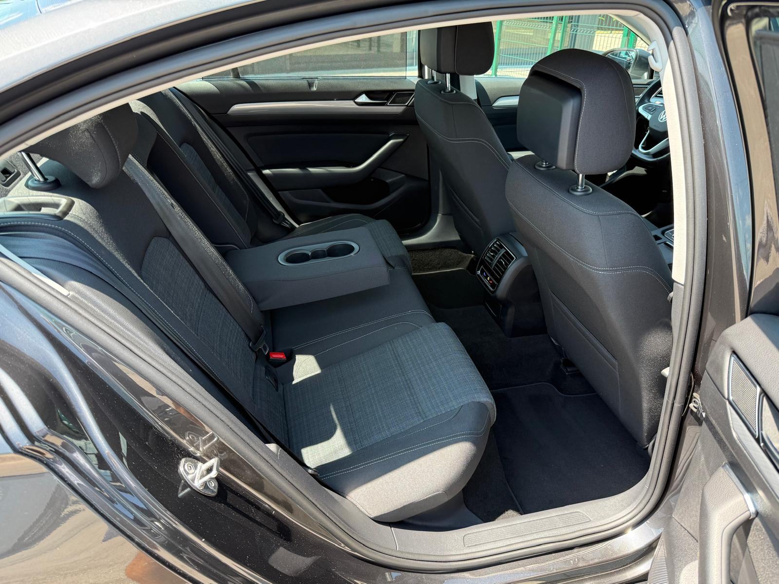 VW Passat 2,0 TDI DSG °NAVI°KAMERA°ADAPTIVNI TEMP.°LEASING BEZ UČEŠĆA°, fotografija 15