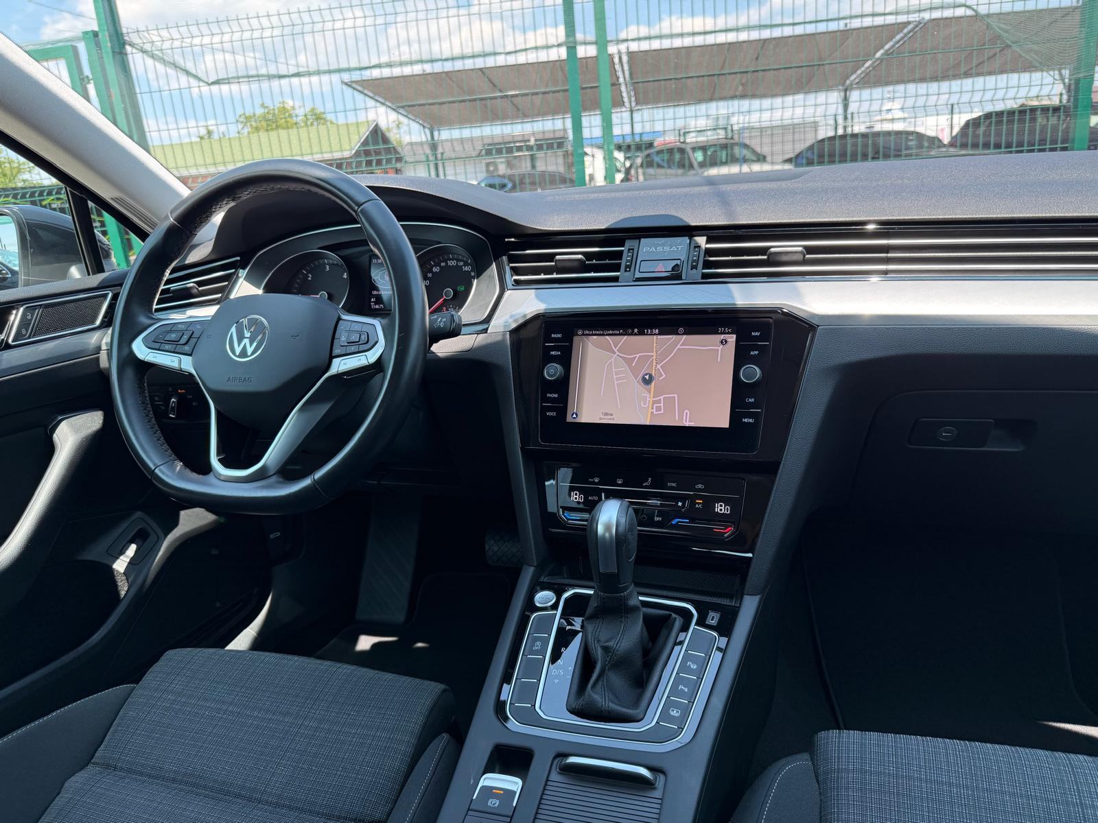 VW Passat 2,0 TDI DSG °NAVI°KAMERA°ADAPTIVNI TEMP.°LEASING BEZ UČEŠĆA°, fotografija 10