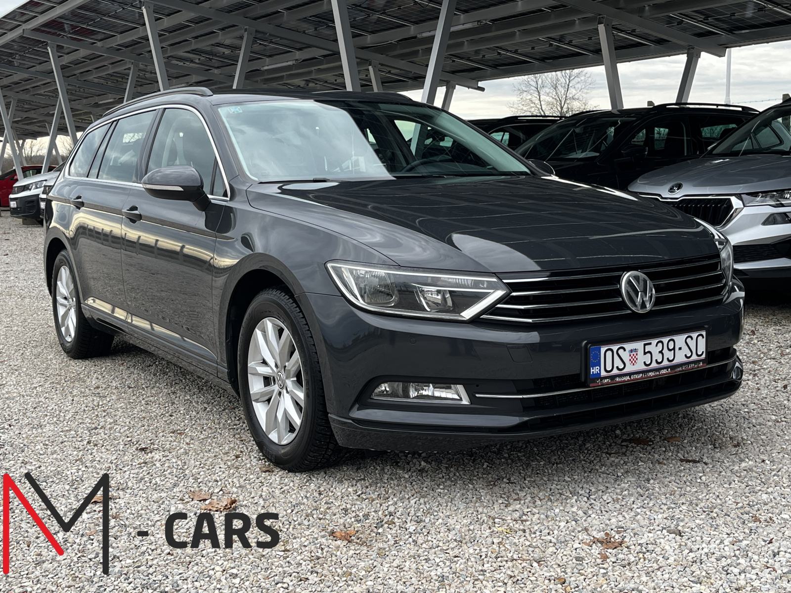 VW Passat 2,0 TDI DSG - NAVI,2xPDC,FRONT ASSIST, REG. 07/2026, fotografija 1
