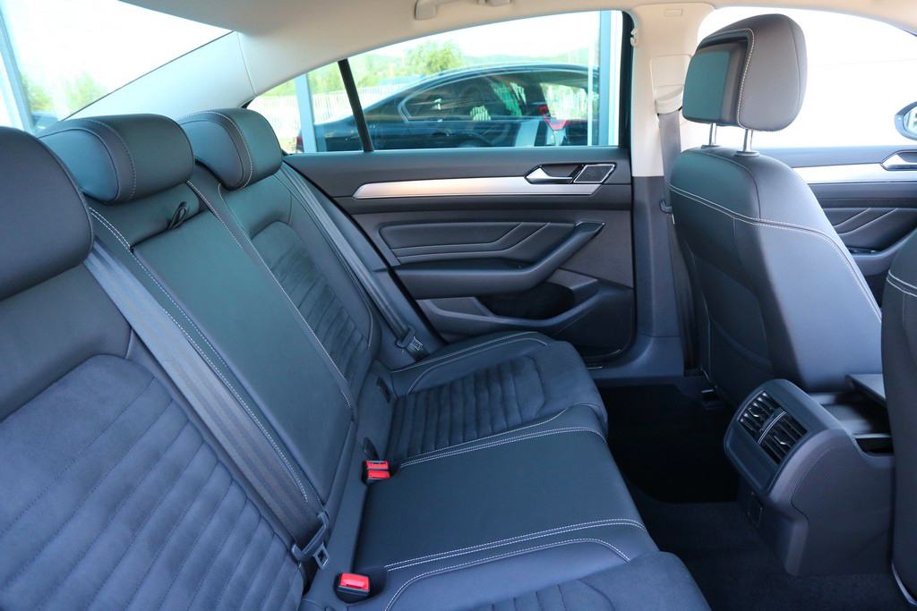 VW Passat 2.0 TDI DSG-Tiptronik ELEGANCE -LED- 150 KS -FACELIFT-, fotografija 8