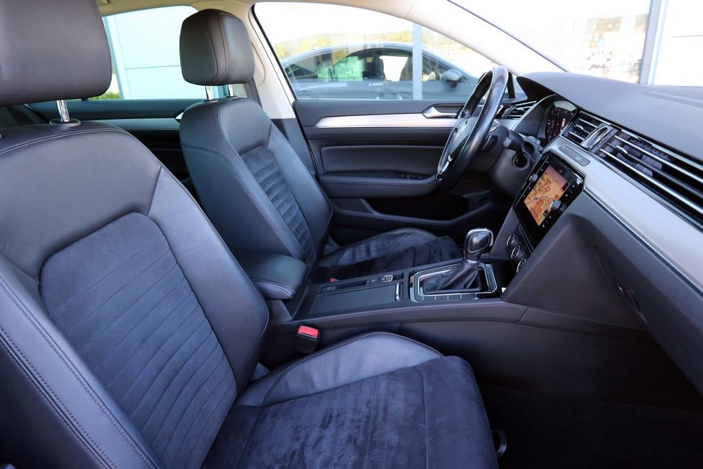 VW Passat 2.0 TDI DSG-Tiptronik R-Line VIRTUAL COCKPIT -LED- 150 KS, fotografija 6