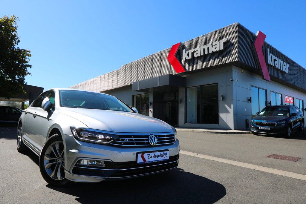 VW Passat 2.0 TDI DSG-Tiptronik R-Line VIRTUAL COCKPIT -LED- 150 KS, fotografija 17