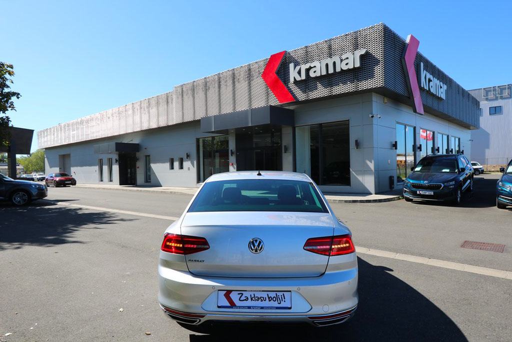 VW Passat 2.0 TDI DSG-Tiptronik R-Line VIRTUAL COCKPIT -LED- 150 KS, fotografija 18