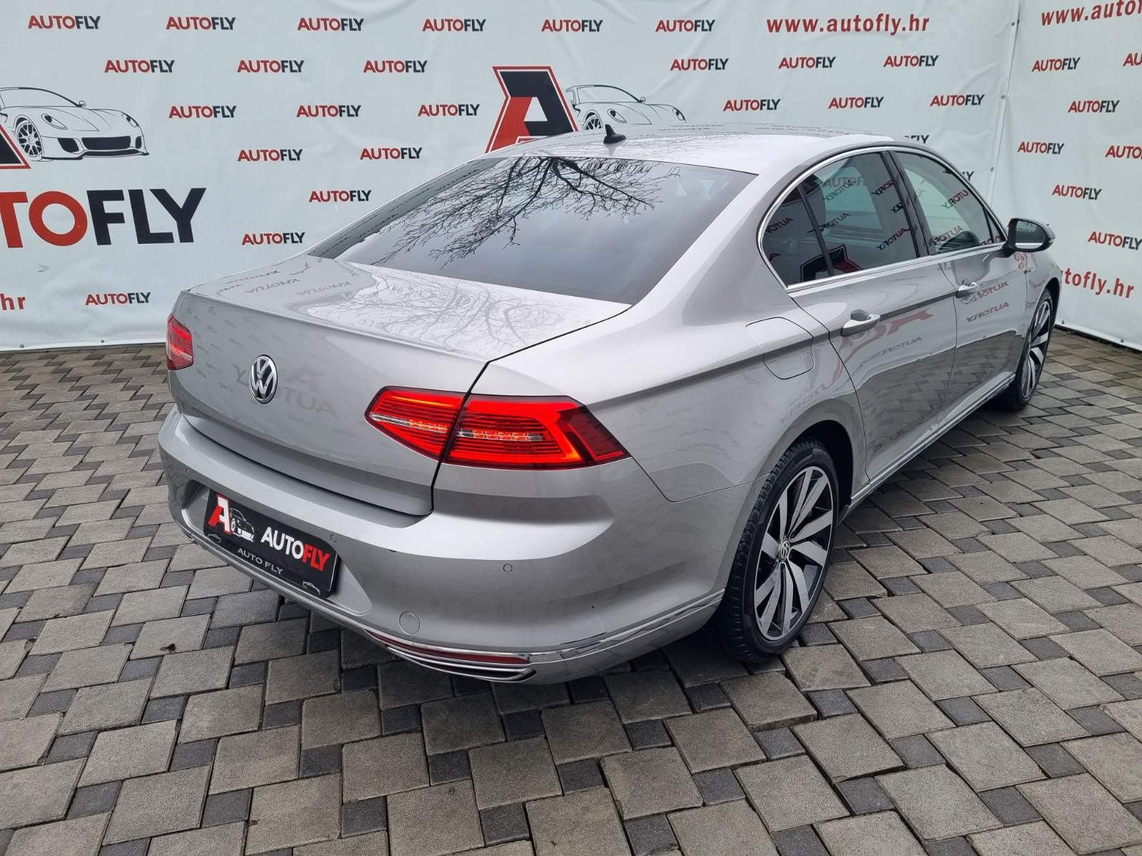 VW Passat 2.0 TDI Highline 4Motion, Led, Navigacija, Dynaudio, 18", fotografija 8