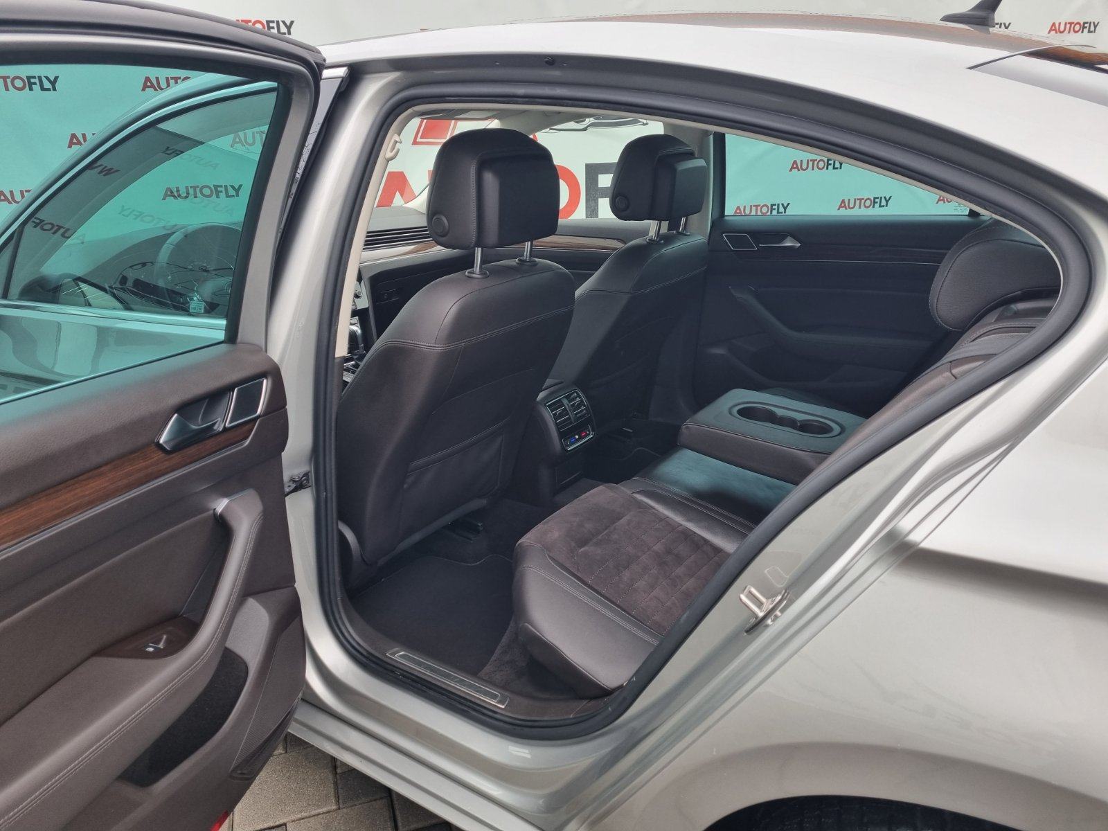 VW Passat 2.0 TDI Highline 4Motion, Led, Navigacija, Dynaudio, 18", fotografija 14