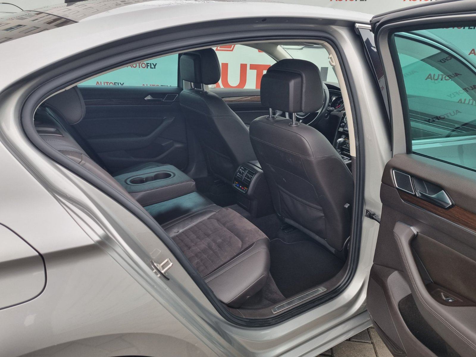 VW Passat 2.0 TDI Highline 4Motion, Led, Navigacija, Dynaudio, 18", fotografija 15
