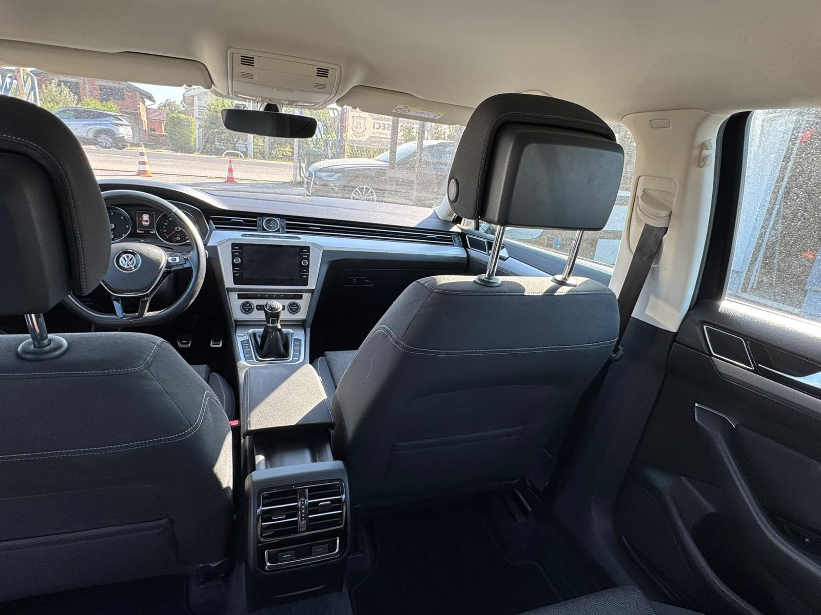 VW Passat 2,0 TDI*HR AUTO *SERVISNA *, fotografija 9