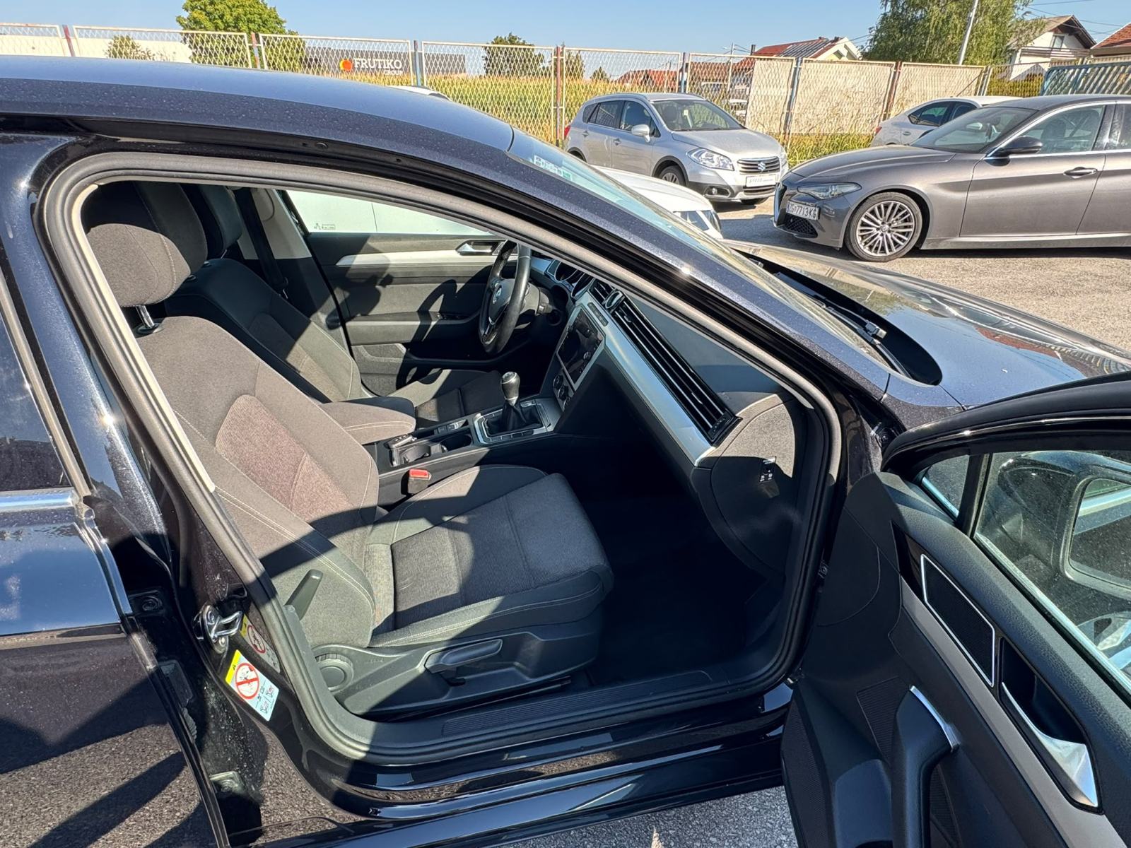 VW Passat 2,0 TDI*HR AUTO *SERVISNA *, fotografija 11