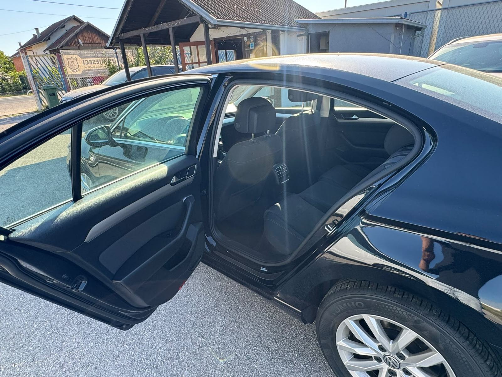VW Passat 2,0 TDI*HR AUTO *SERVISNA *, fotografija 14