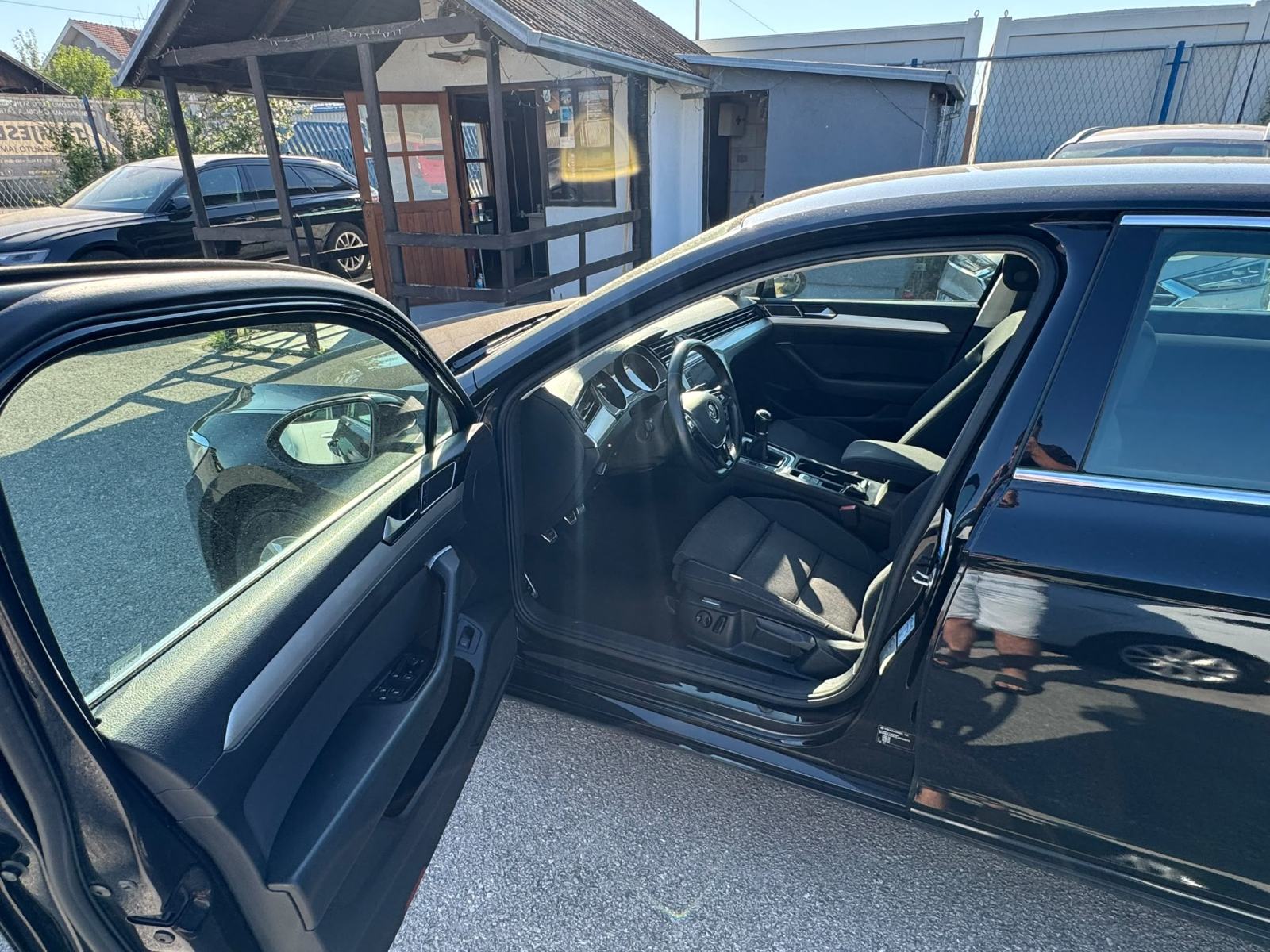 VW Passat 2,0 TDI*HR AUTO *SERVISNA *, fotografija 16