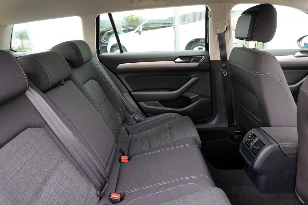 VW Passat 2.0 TDI Karavan DSG-Tiptronik Business Line -LED- 150 KS, fotografija 8