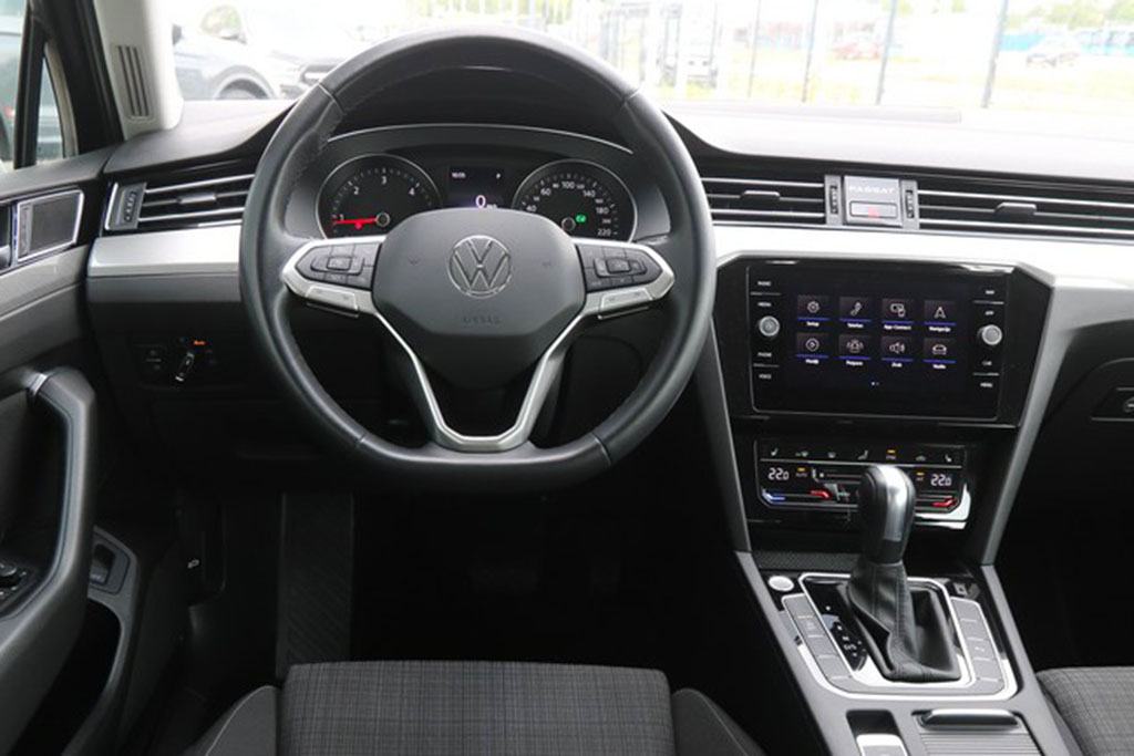 VW Passat 2.0 TDI Karavan DSG-Tiptronik Business Line -LED- 150 KS, fotografija 10