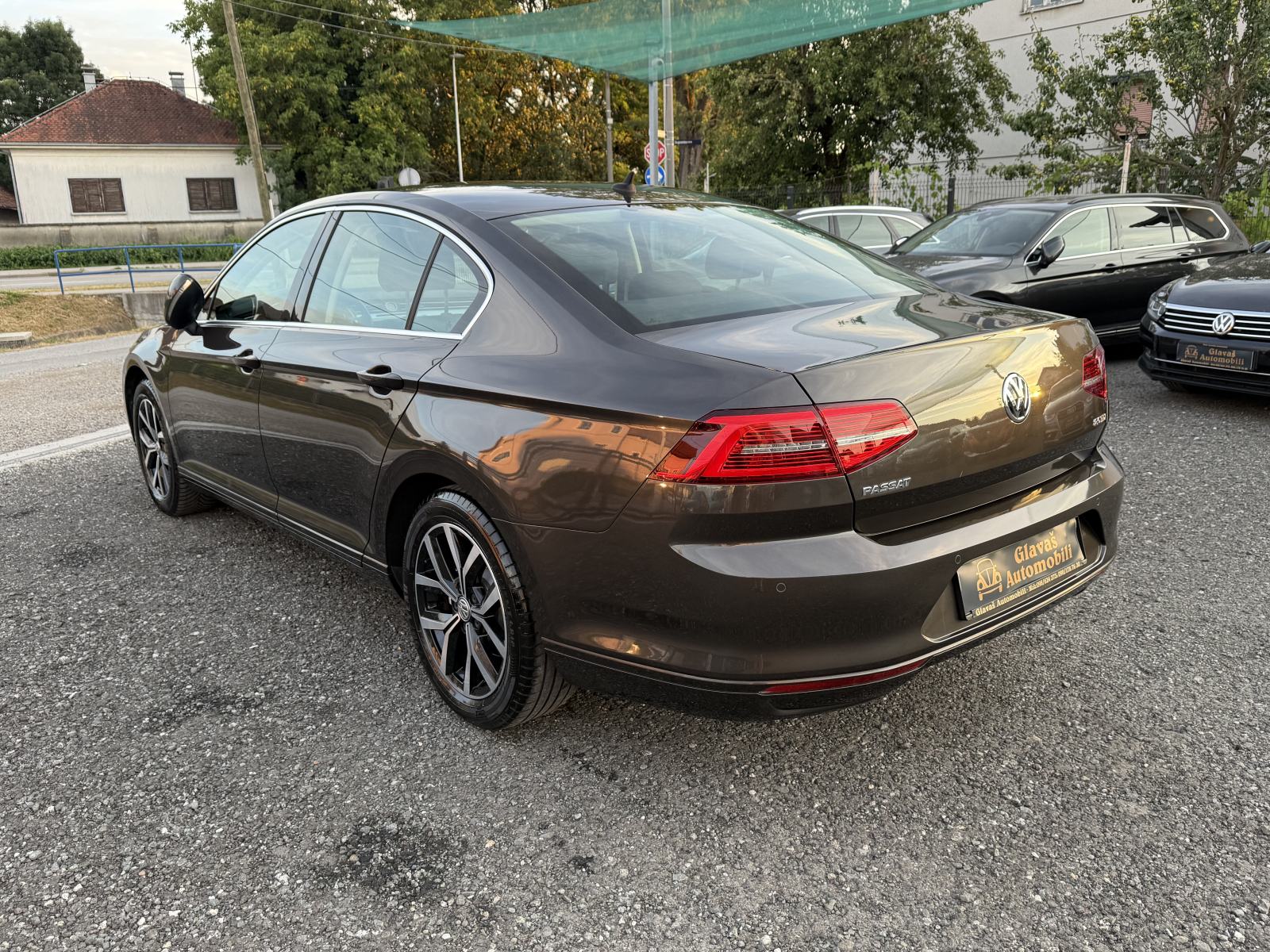 VW Passat 2,0 TDI NAVI,MATRIX,LED,ALU 17",PDC,JAMSTVO,TOP STANJE!, fotografija 6