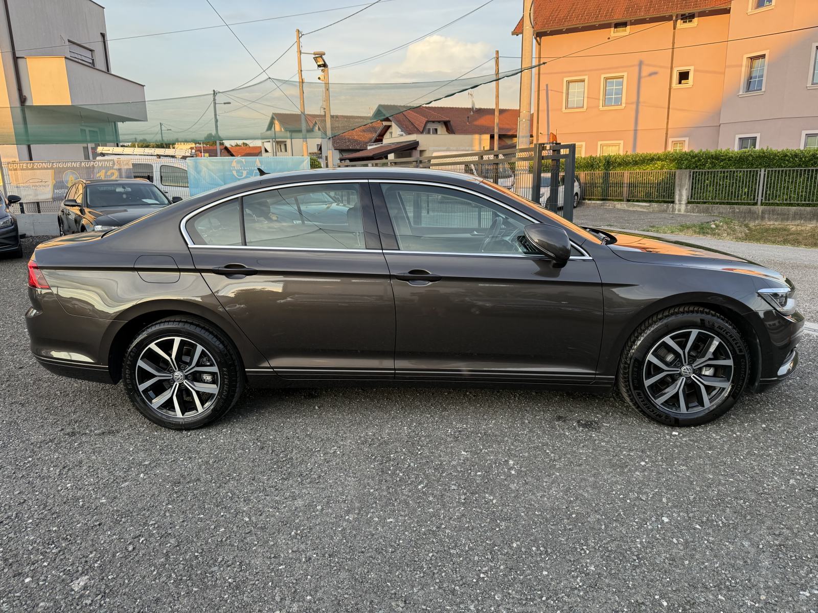 VW Passat 2,0 TDI NAVI,MATRIX,LED,ALU 17",PDC,JAMSTVO,TOP STANJE!, fotografija 9
