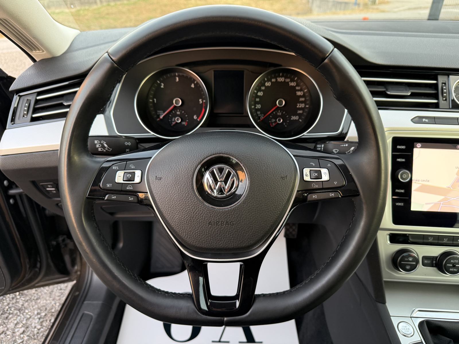 VW Passat 2,0 TDI NAVI,MATRIX,LED,ALU 17",PDC,JAMSTVO,TOP STANJE!, fotografija 13