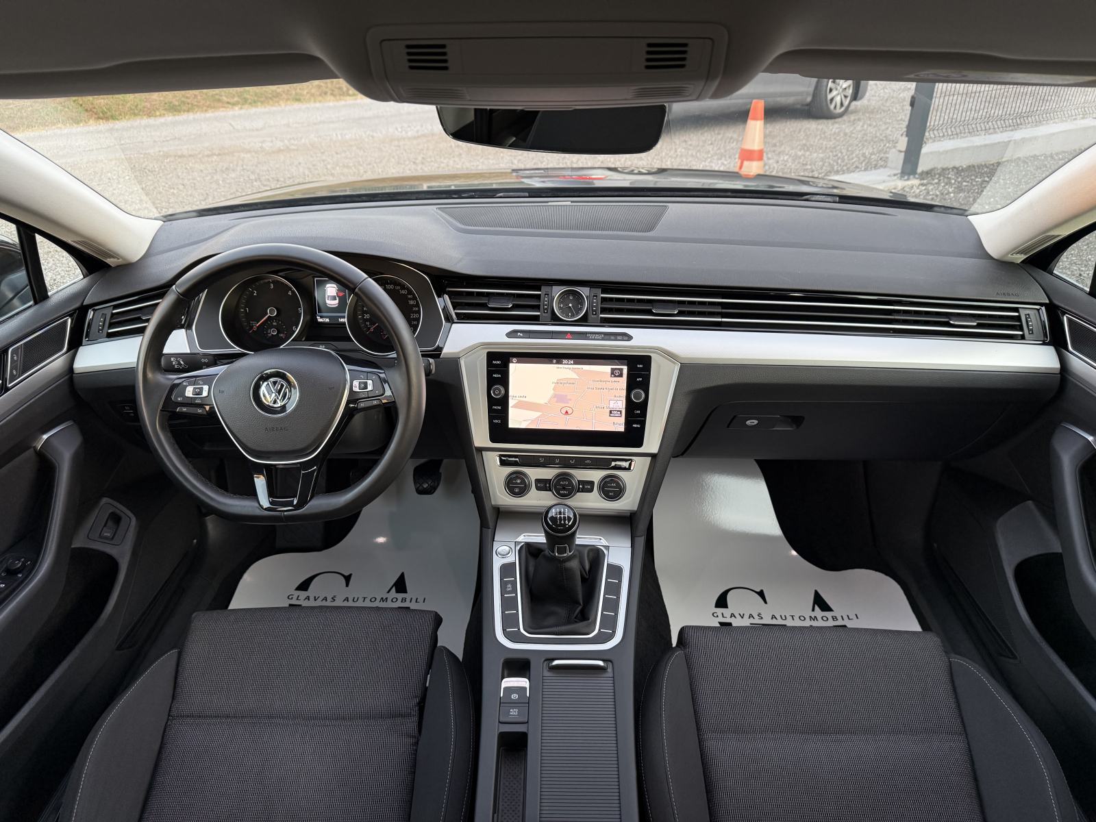 VW Passat 2,0 TDI NAVI,MATRIX,LED,ALU 17",PDC,JAMSTVO,TOP STANJE!, fotografija 17