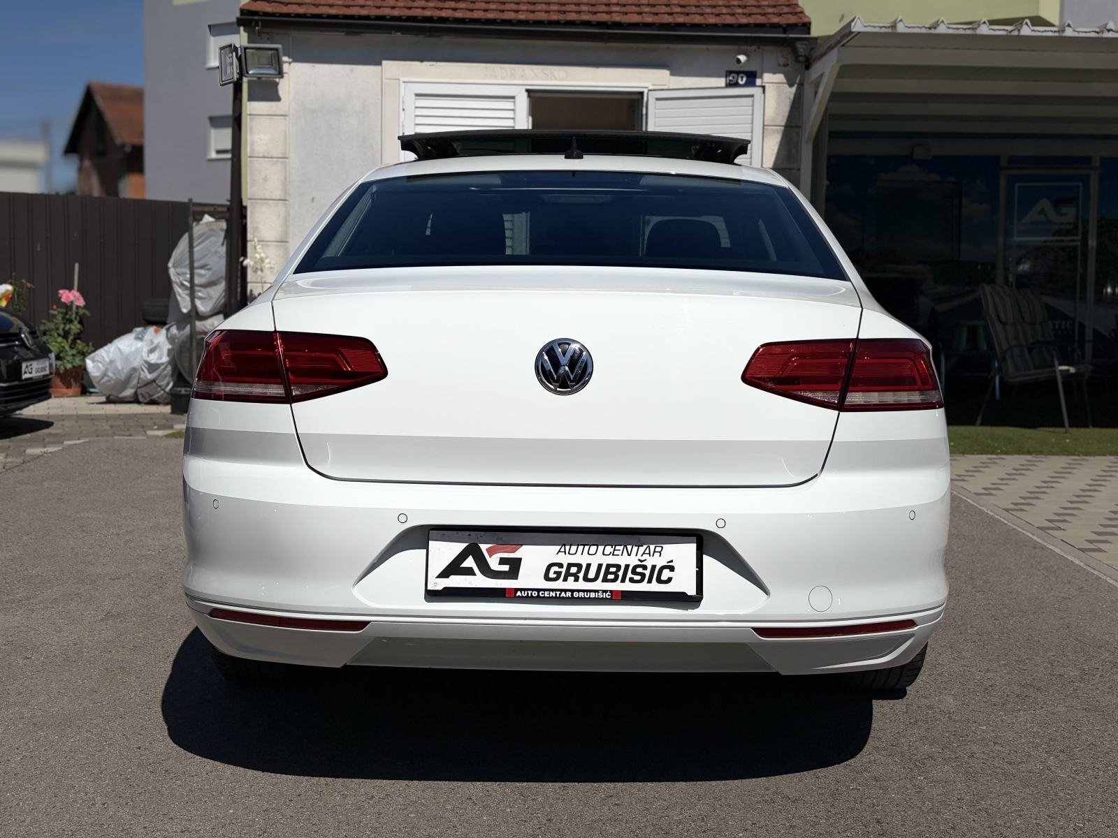VW Passat 2,0 TDI *Panorama* *Matrix* *Veliki servis* *Jamstvo*, fotografija 13