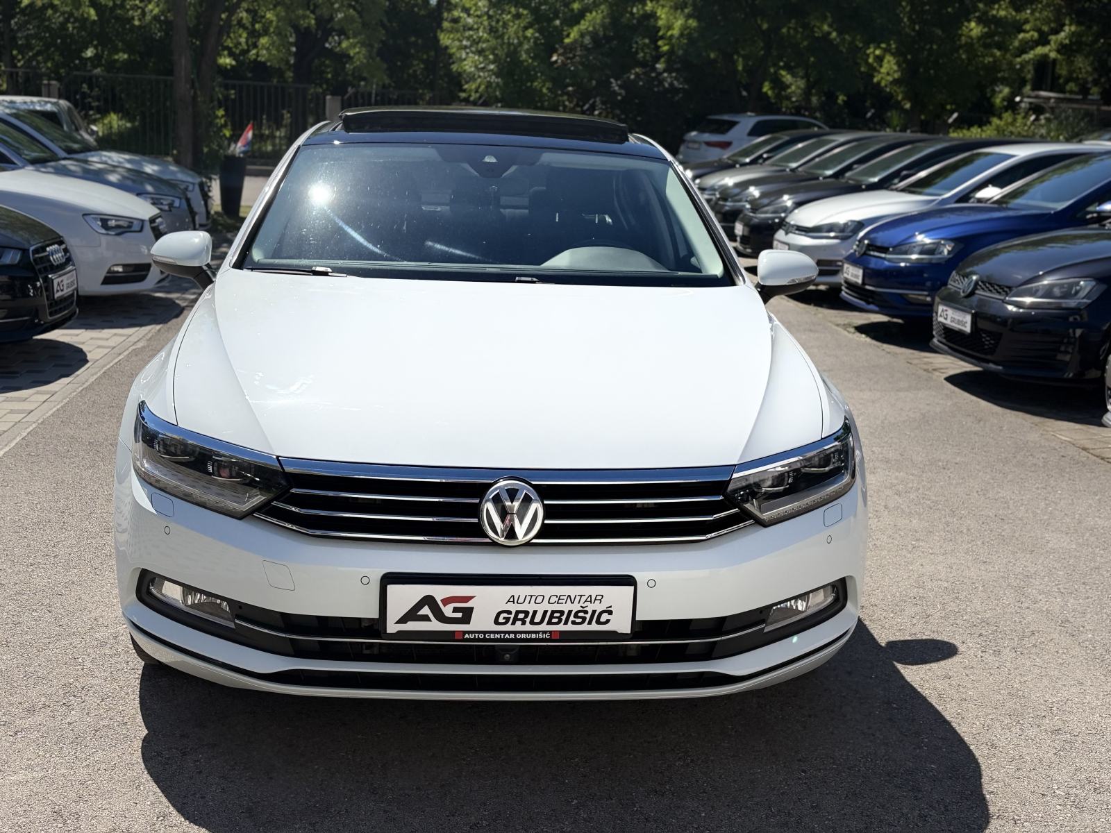 VW Passat 2,0 TDI *Panorama* *Matrix* *Veliki servis* *Jamstvo*, fotografija 2