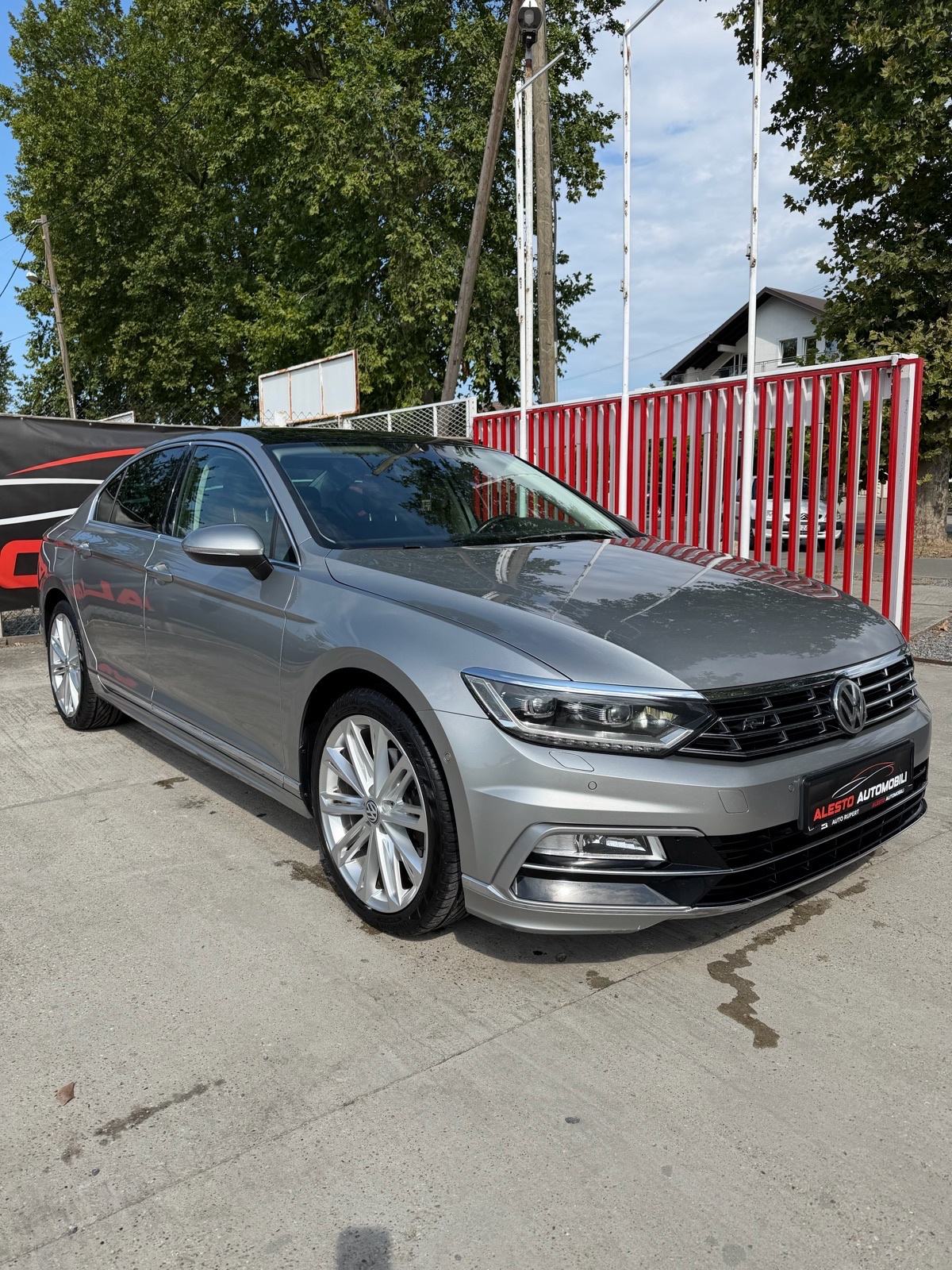 VW PASSAT 2.0 TDI,R LINE,HIGH LINE,PANORAMA,TOP STANJE!!!, fotografija 1