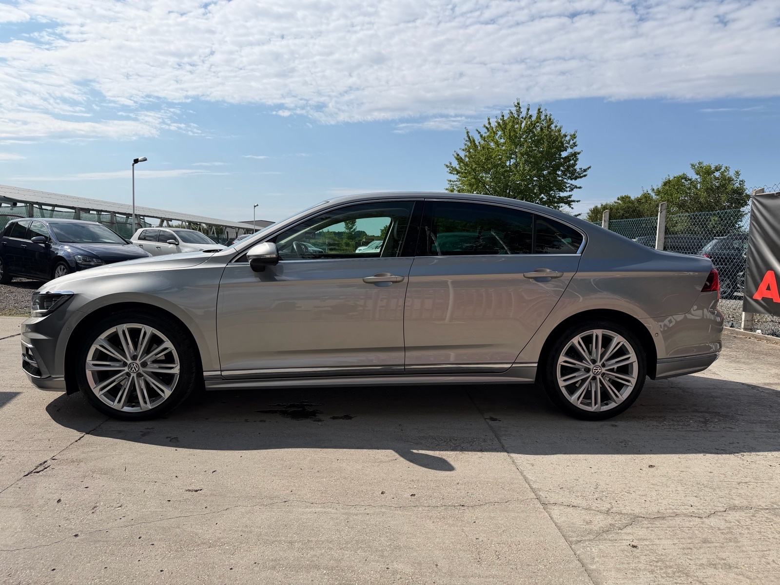 VW PASSAT 2.0 TDI,R LINE,HIGH LINE,PANORAMA,TOP STANJE!!!, fotografija 4