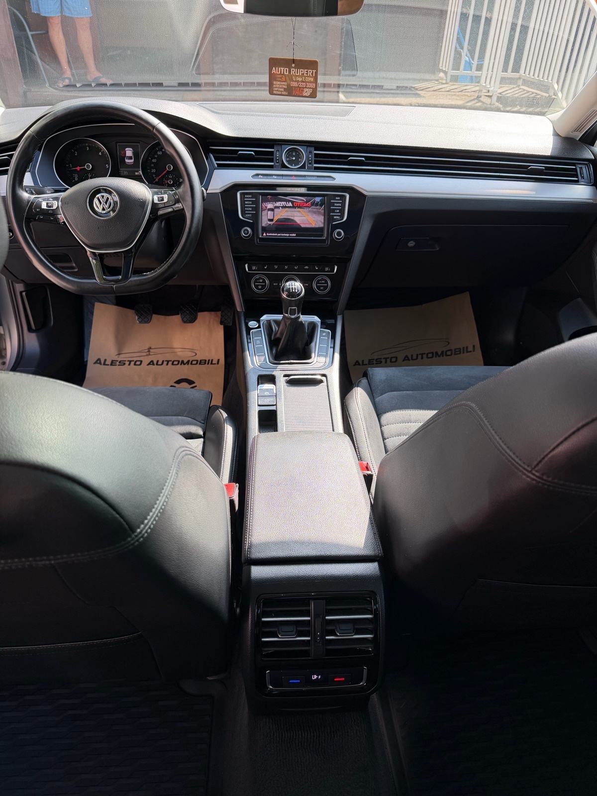 VW PASSAT 2.0 TDI,R LINE,HIGH LINE,PANORAMA,TOP STANJE!!!, fotografija 10