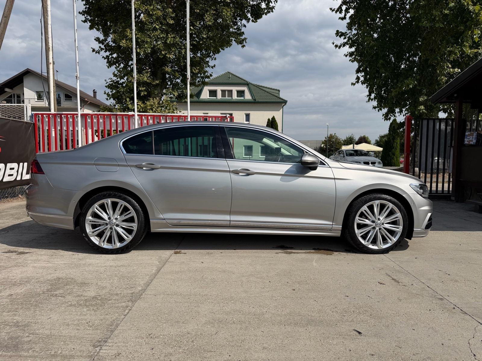 VW PASSAT 2.0 TDI,R LINE,HIGH LINE,PANORAMA,TOP STANJE!!!, fotografija 5